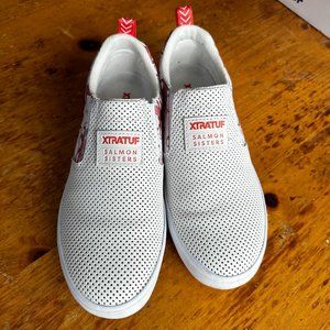 NWT Womens XtraTuf x Salmon Sisters Leather Slip On Deck Shoe